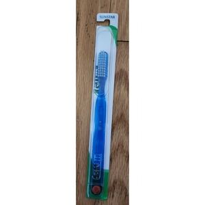 GUM 411 Regular Soft Toothbrush Gentle‎ Cleaning Plaque Removal Blue